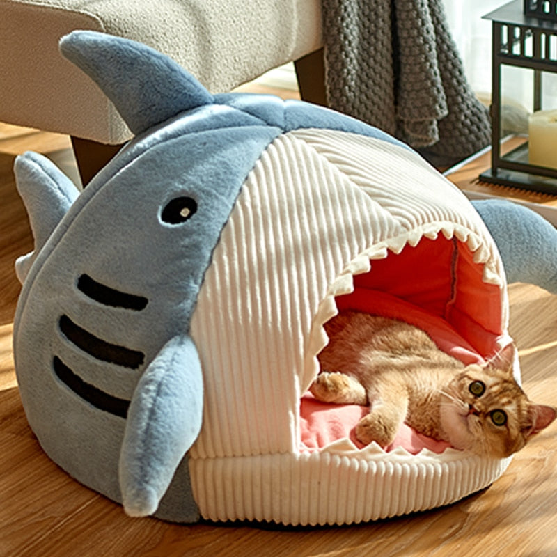 Portable Enclosed Warm Cat Bed