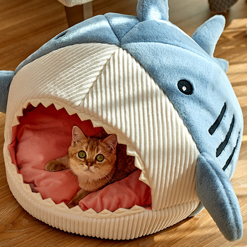 Portable Enclosed Warm Cat Bed