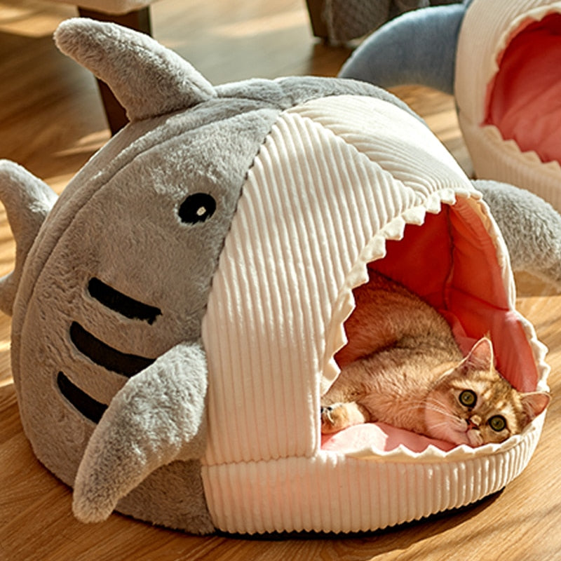 Portable Enclosed Warm Cat Bed
