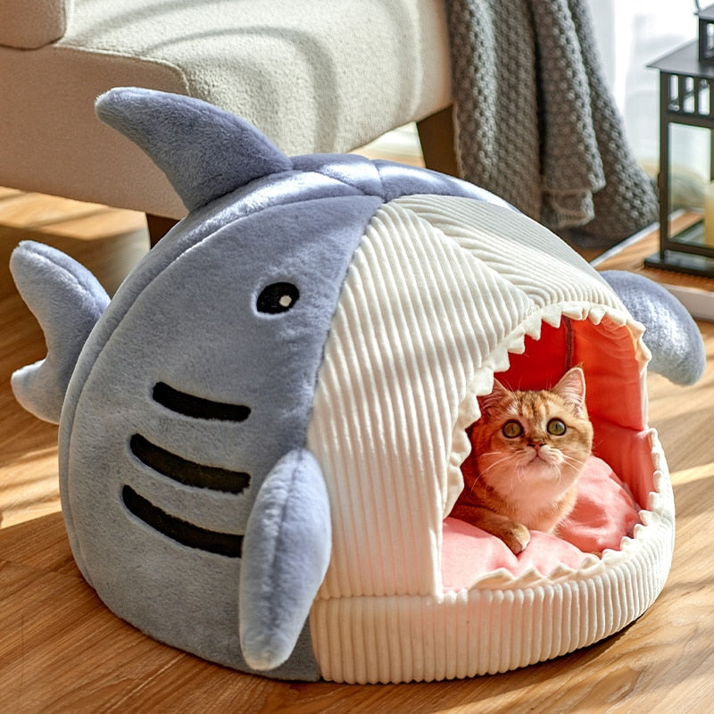 Portable Enclosed Warm Cat Bed